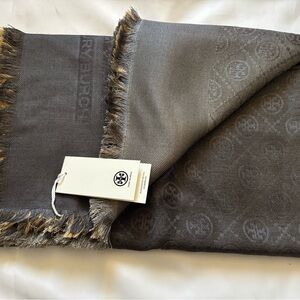 Tory Burch T Monogram Traveler, Color Camel (New)